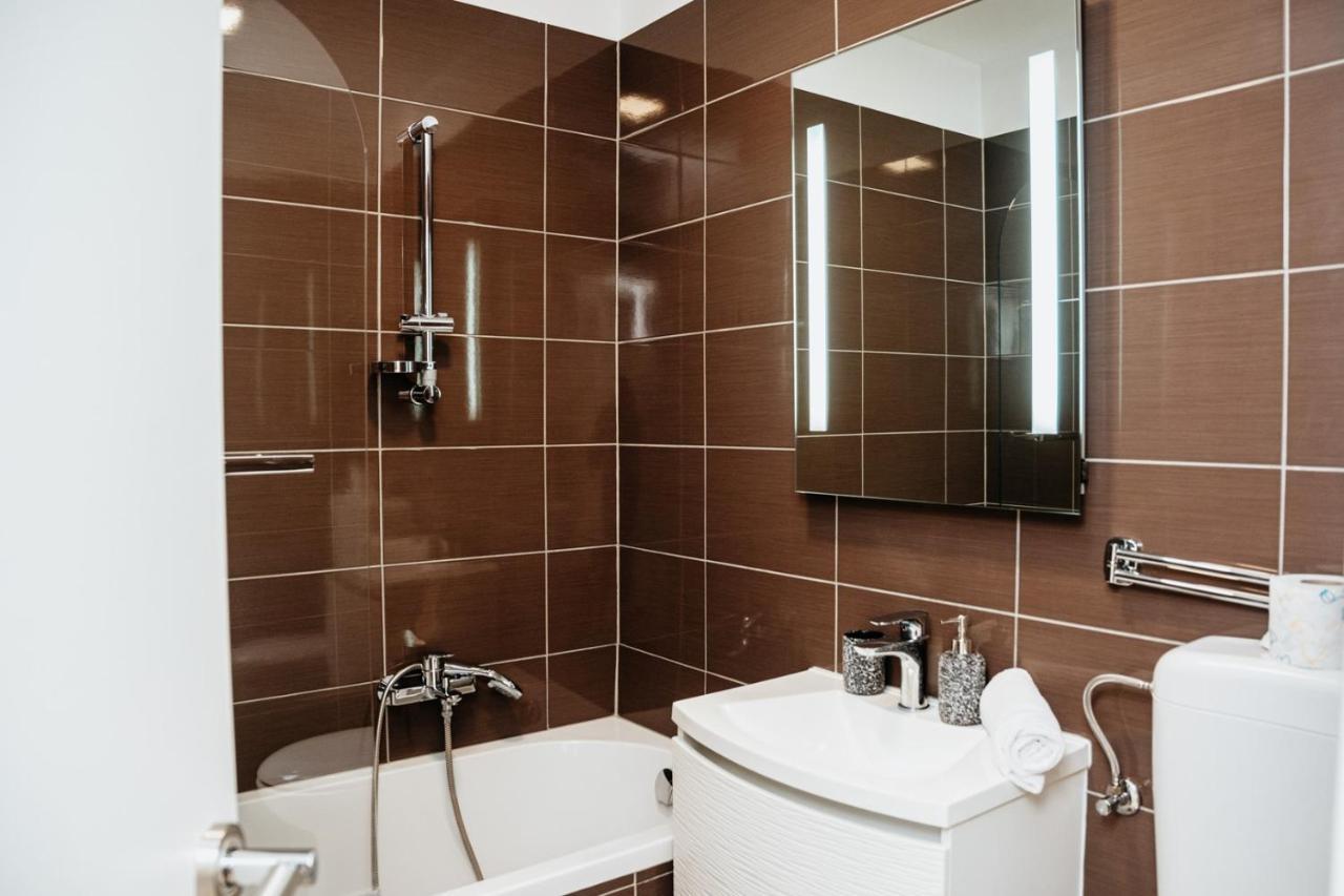 זאדאר Double And Single S Apartments מראה חיצוני תמונה