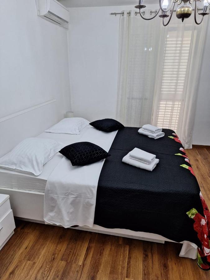 זאדאר Double And Single S Apartments מראה חיצוני תמונה